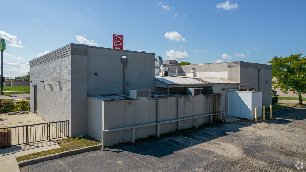 More Photos Of 21200 Penn St, Taylor Restaurant For Sale