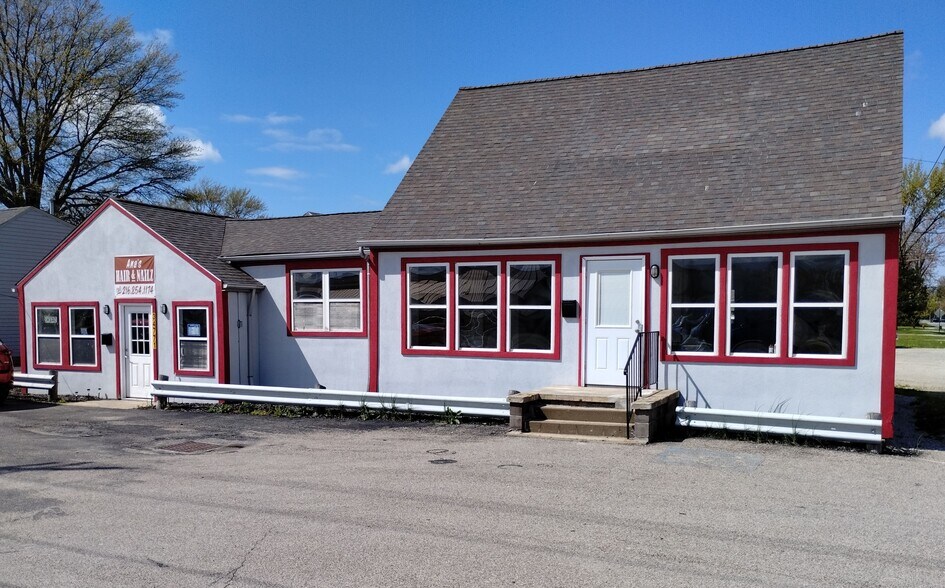 Primary Photo Of 34771 Vine St, Eastlake Storefront Retail Office For Sale