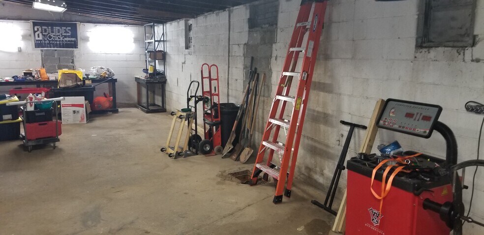 More Photos Of 2061 Joseph E Boone Blvd NW, Atlanta General Retail For Sale