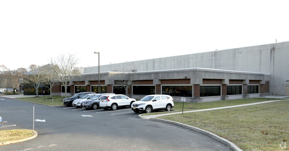 More Photos Of 1330 Campus Pky, Wall Township Warehouse For Lease