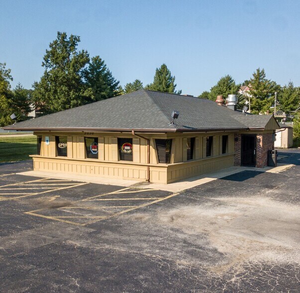 More Photos Of 3030 Godfrey Rd, Godfrey Restaurant For Lease