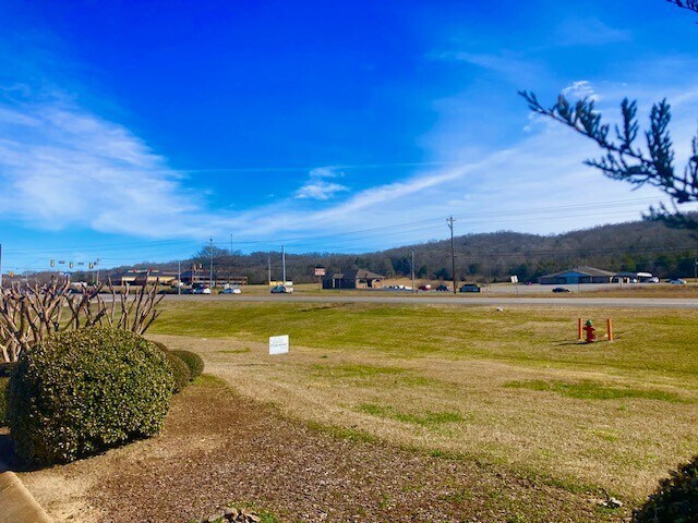 More Photos Of 2300 Thornton Taylor Pky, Fayetteville Office For Sale