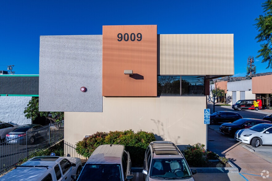 Primary Photo Of 9009 Canoga Ave, Canoga Park Manufacturing For Lease