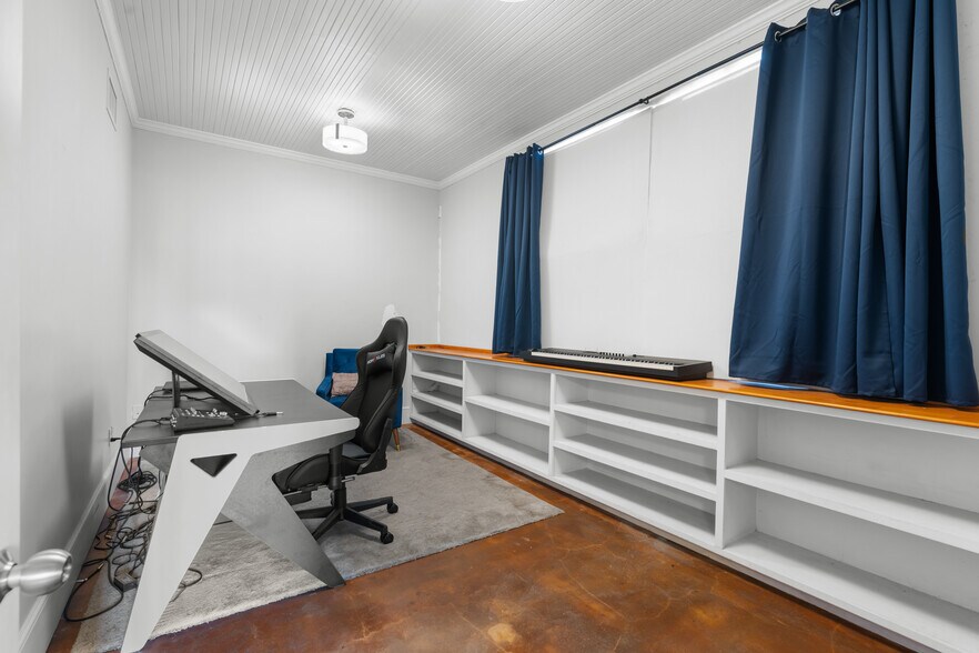 More Photos Of 939 N Magnolia Ave, Ocala Freestanding For Sale