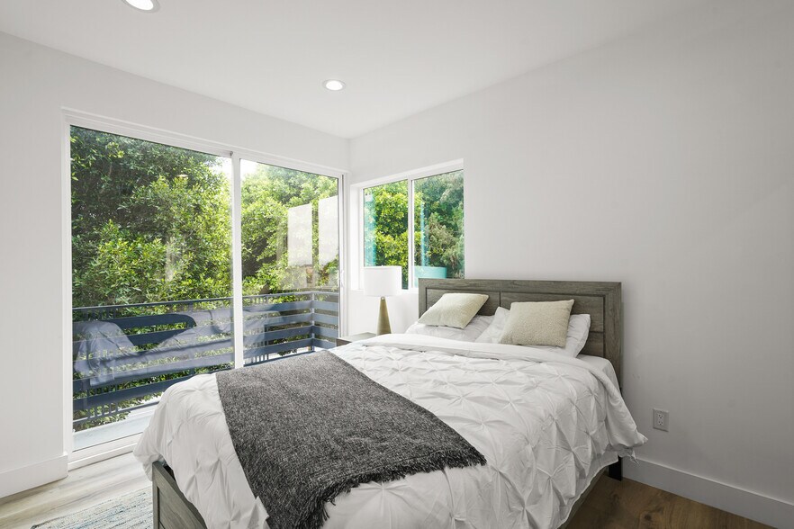 More Photos Of 2611 4th St, Los Angeles Apartments For Sale