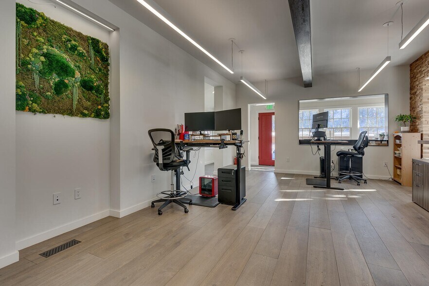 More Photos Of 10270 Donner Pass Rd, Truckee Office For Sale