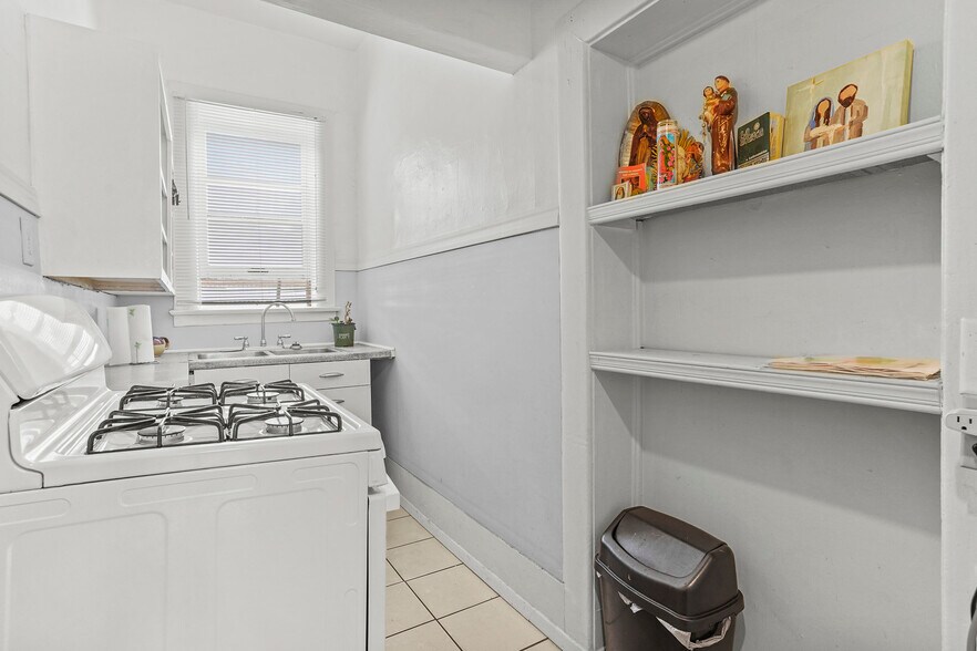 More Photos Of 1207 E Rio Grande Ave, El Paso Apartments For Sale