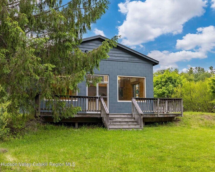 Primary Photo Of 2774 NY-28 Hwy, Shokan General Retail For Sale