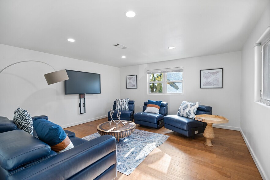 More Photos Of 3718 S Barrington Ave, Los Angeles Rehabilitation Center For Lease