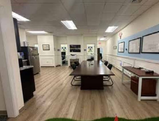 More Photos Of 366 Medford St, Somerville Service For Lease
