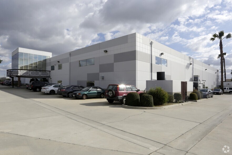 More Photos Of 11911 Clark St, Arcadia Light Manufacturing For Lease