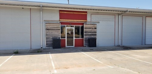 More Photos Of 44 NE 51st St, Oklahoma City Light Distribution For Lease
