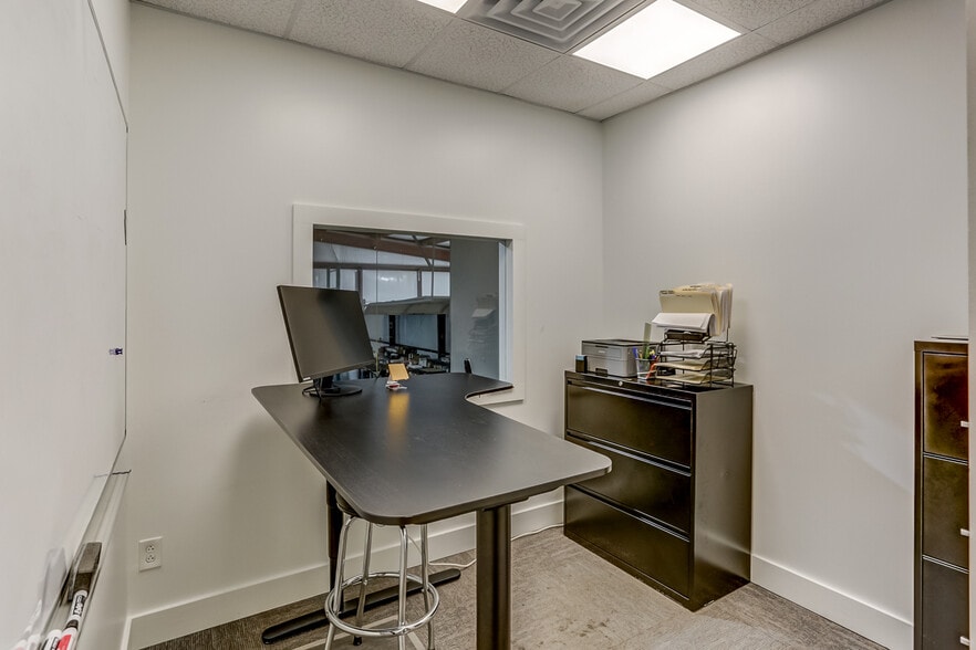 More Photos Of 222 Quality Dr, Byhalia Warehouse For Lease