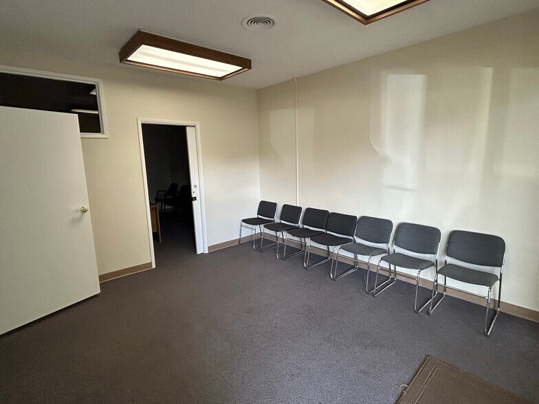 More Photos Of 1475 Terminal Way, Reno Office For Lease