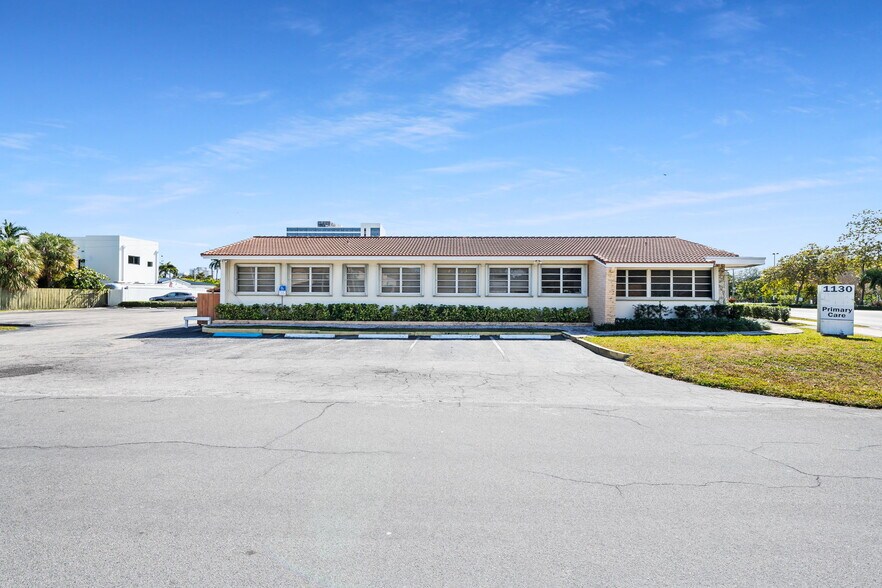 More Photos Of 1130 Bayview Dr, Fort Lauderdale Medical For Lease
