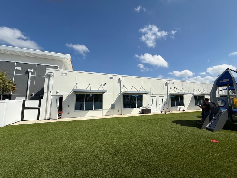 More Photos Of 10308 Cardera Dr, Riverview Schools For Sale