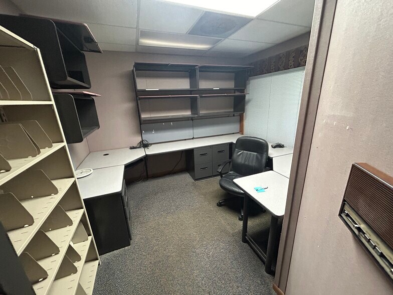 More Photos Of 455 E Grand River Ave, Brighton Unknown For Lease