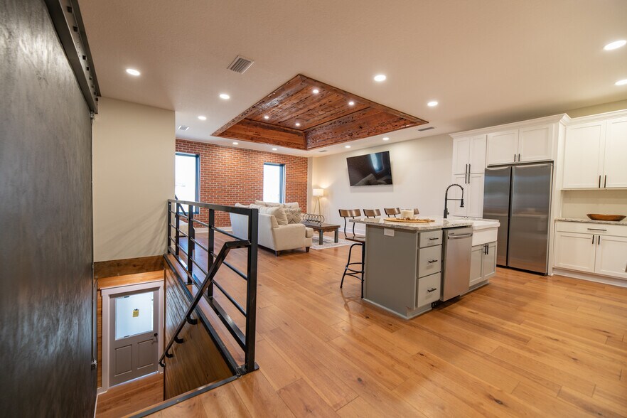 More Photos Of 344 N Broad St, Bainbridge Restaurant For Sale