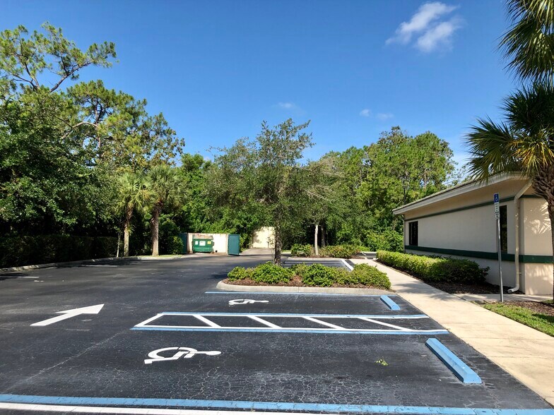 More Photos Of 1745 Heritage Trl, Naples Medical For Lease