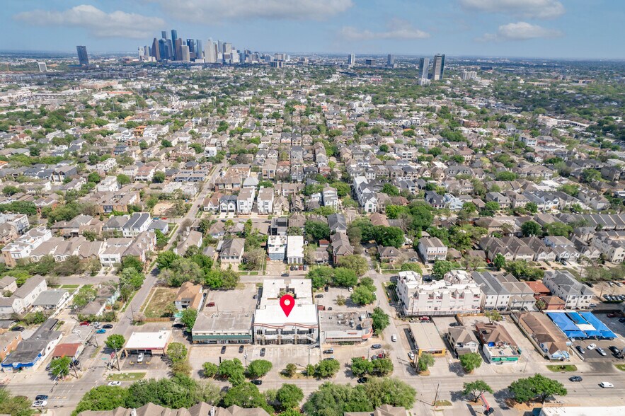 More Photos Of 2015 S Shepherd Dr, Houston Unknown For Lease