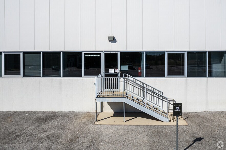 More Photos Of 11146 Will Walker Rd, Vance Distribution For Sale