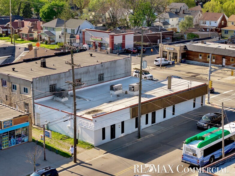 More Photos Of 2007 Eastern Ave SE, Grand Rapids Office For Sale