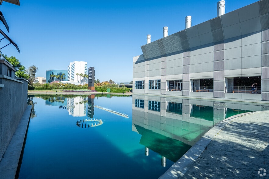 More Photos Of 18101 Von Karman Ave, Irvine Unknown For Lease