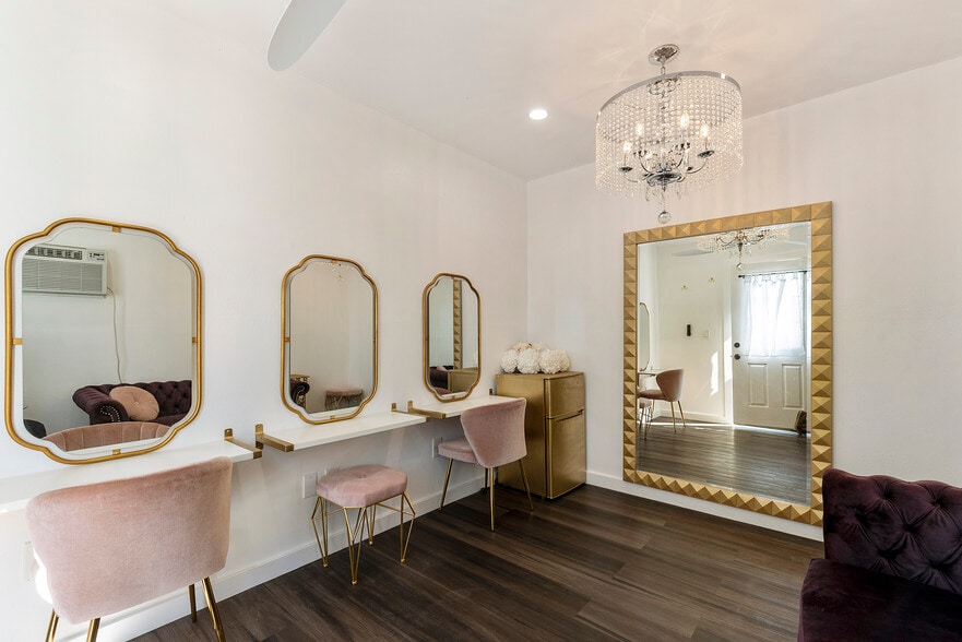 More Photos Of 8822 W Deer Valley Rd, Peoria Specialty For Sale