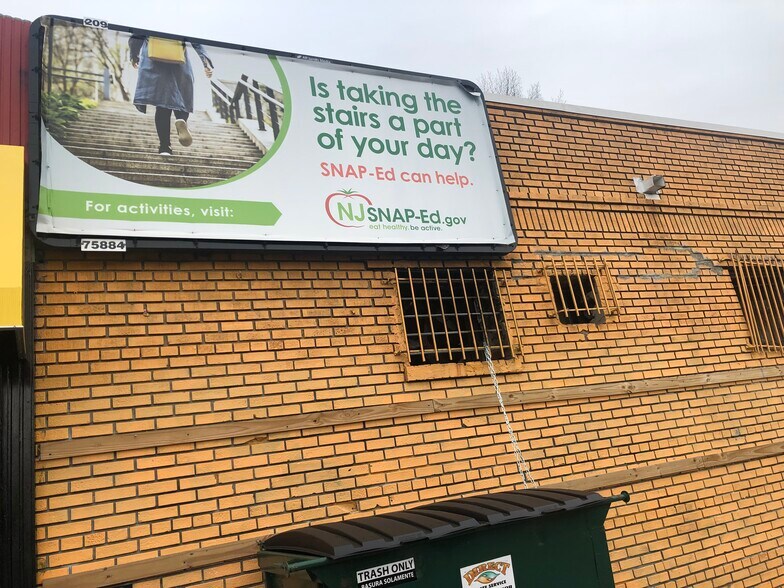 More Photos Of 783 S Orange Ave, Newark Storefront For Sale