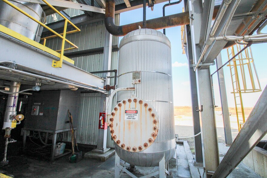 More Photos Of 5640 44th Ave S, Clinton Industrial For Sale