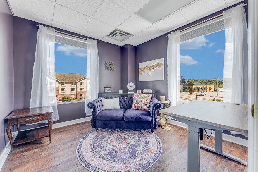 More Photos Of 601 Venture Dr, Morgantown Freestanding For Lease