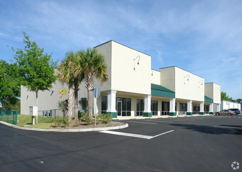 Primary Photo Of 3678 County Road 561, Tavares Light Distribution For Lease