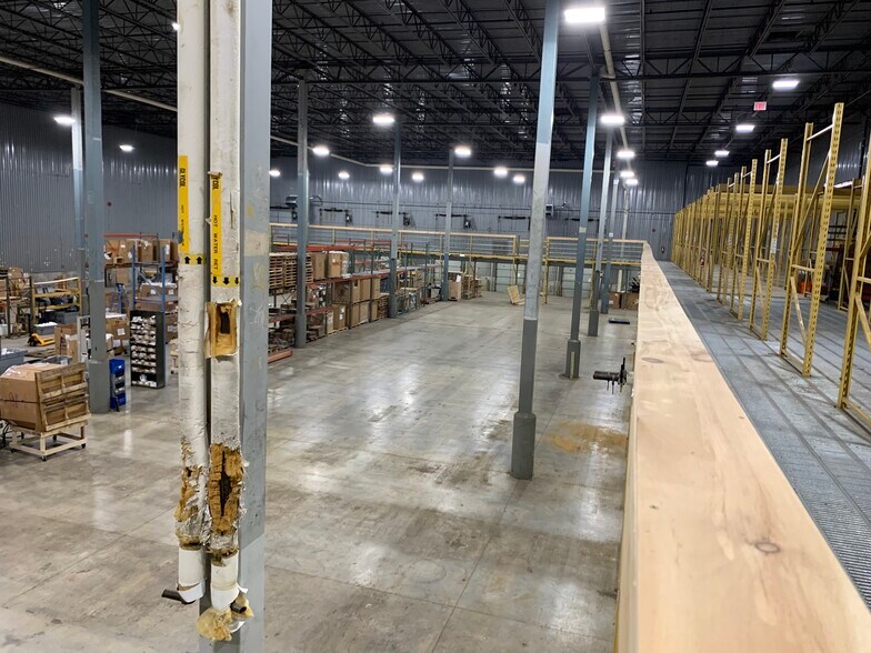 More Photos Of 1042-1050 W Swanzey Rd, Swanzey Warehouse For Sale