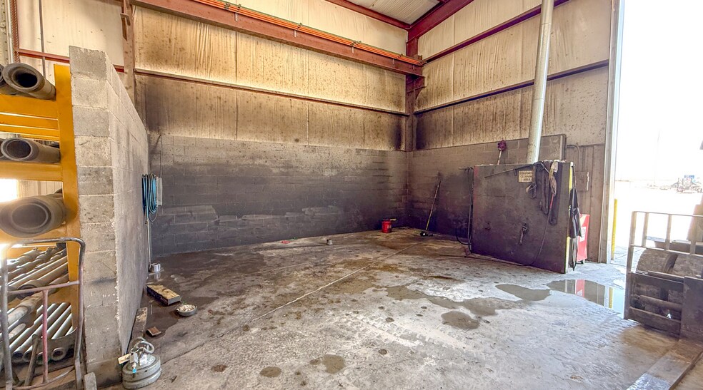 More Photos Of 8916 W County 139 rd, Midland Industrial For Lease