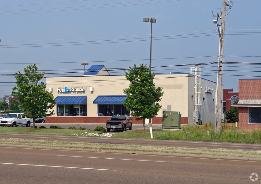 More Photos Of 1130-1132 Germantown Pky, Cordova General Retail For Lease