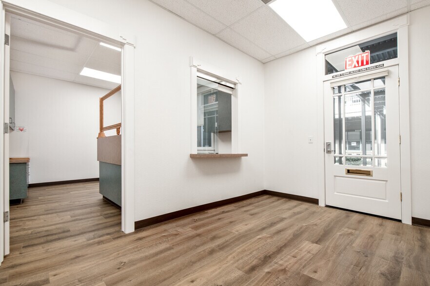 More Photos Of 140 Litton Dr, Grass Valley Medical For Lease