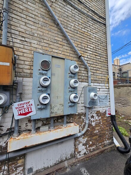 More Photos Of 2409 S Lyndale Ave, Minneapolis Multifamily For Sale