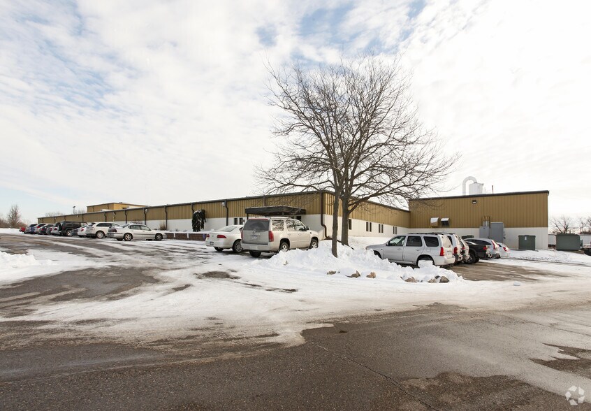 More Photos Of 960 Woodland Dr, Saline Manufacturing For Lease