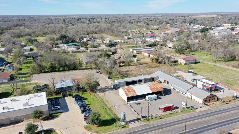 More Photos Of 710 S May St, Madisonville General Retail For Sale
