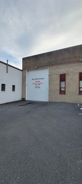 More Photos Of 5209 Holland Dr, Beltsville Warehouse For Sale