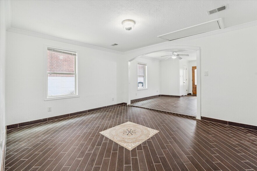 More Photos Of 11126 Timber Crest Dr, Houston Warehouse For Sale