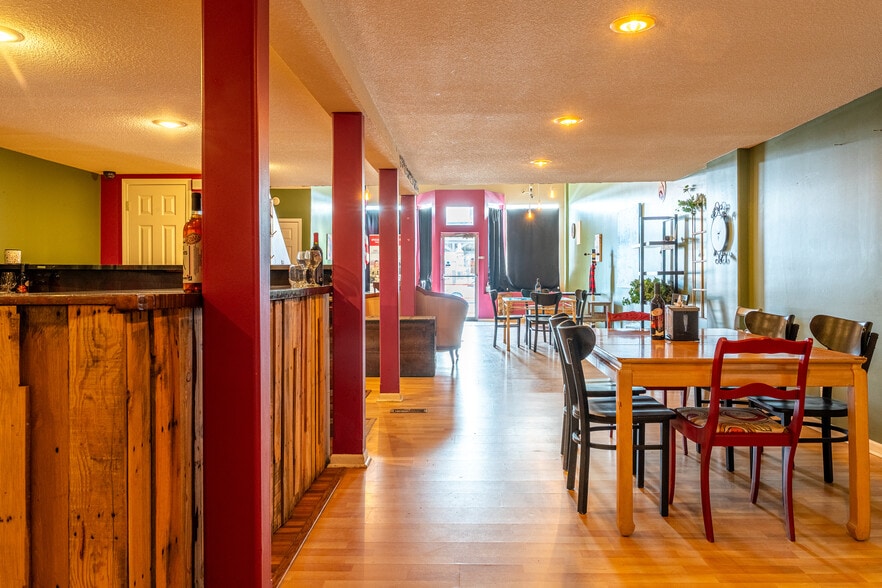 More Photos Of 620 Cherokee St, Leavenworth Storefront Retail Office For Sale