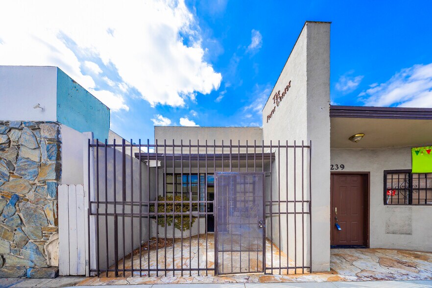 More Photos Of 5239 Atlantic Ave, Long Beach Freestanding For Sale