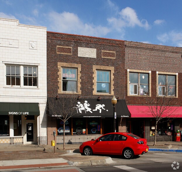 More Photos Of 724 S Massachusetts St, Lawrence Storefront Retail Residential For Lease