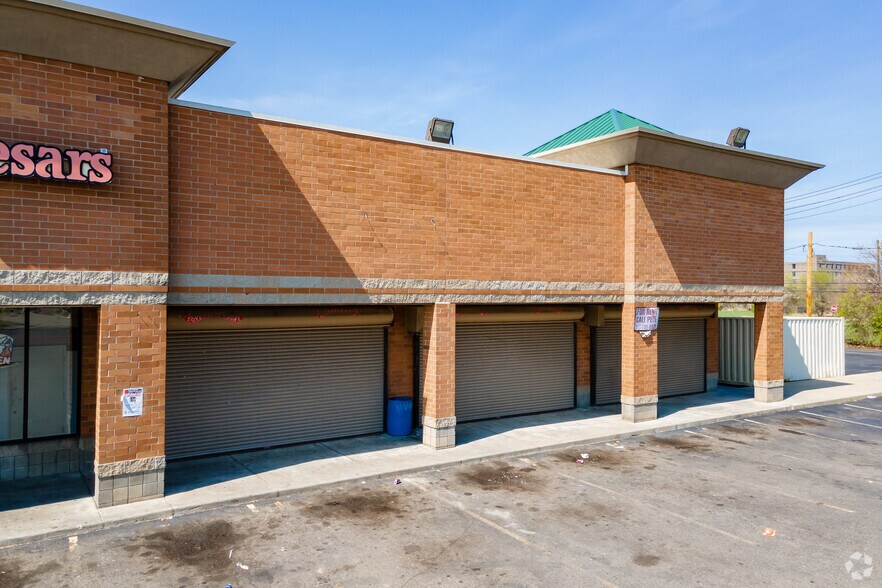 More Photos Of 500 Mount Elliott St, Detroit Freestanding For Lease