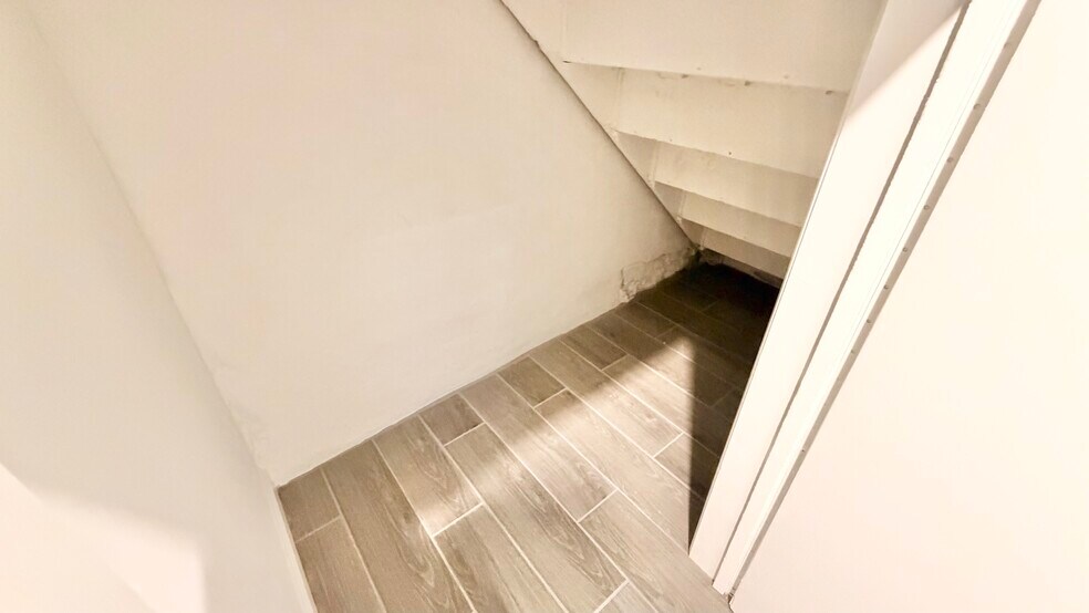 More Photos Of 5352 Cedar Ave, Philadelphia Apartments For Sale