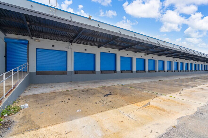 More Photos Of 6695-6699 NW 36th Ave, Miami Light Distribution For Sale