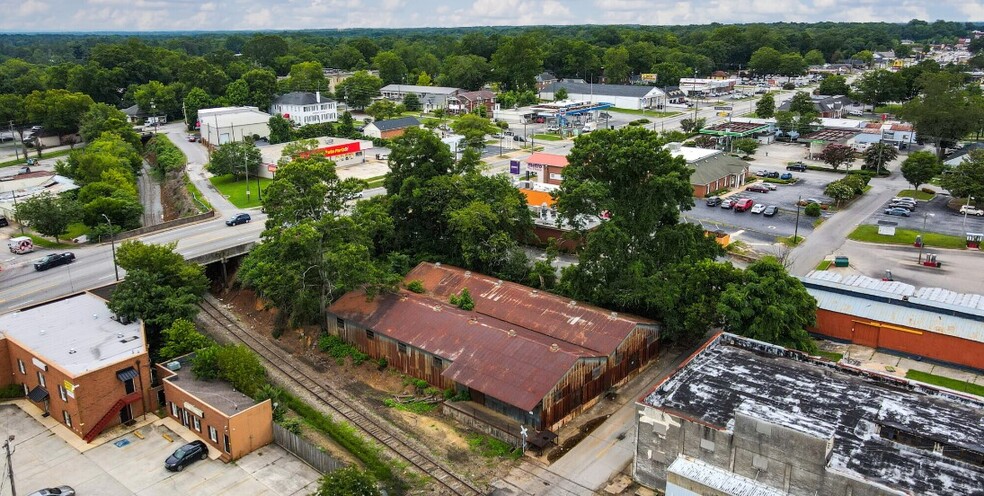 More Photos Of 301 Taylor st, Griffin General Retail For Lease