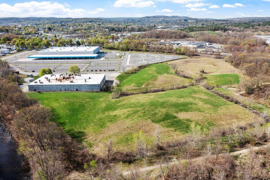 More Photos Of 139 Intervale Rd, Fitchburg Manufacturing For Sale