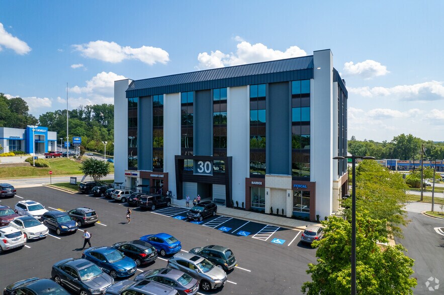 More Photos Of 30 E Padonia Rd, Timonium Medical For Lease